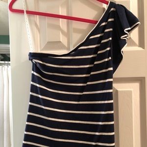 One shoulder lily top